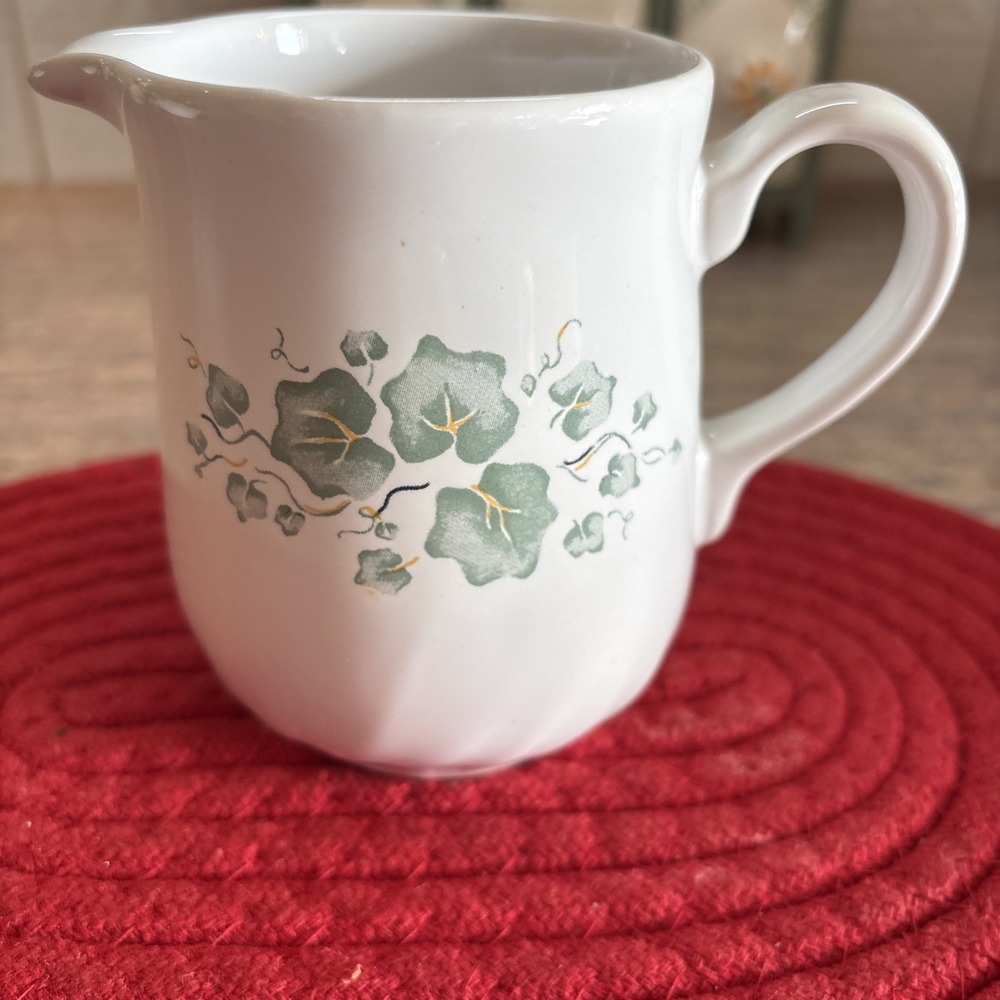 Corelle Corning Callaway Ivy Creamer